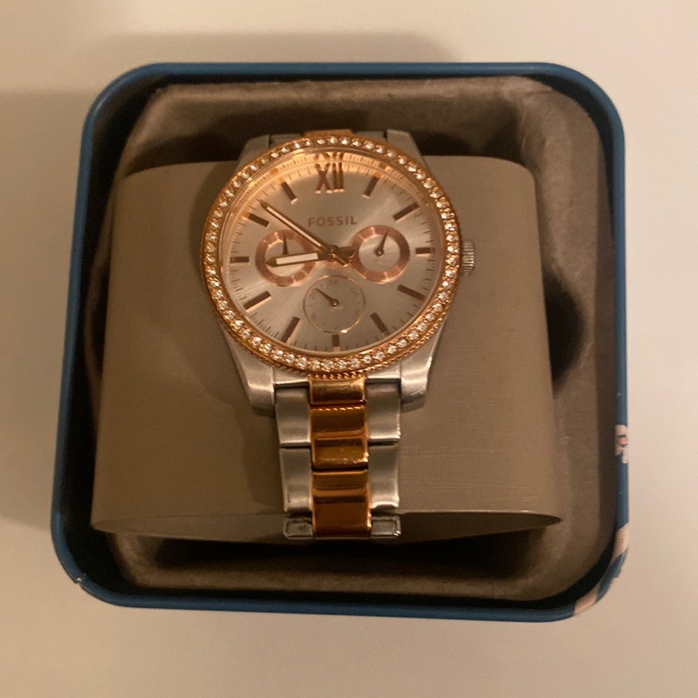 This Is A Fossil Watch And The Box Is Customize - image 3